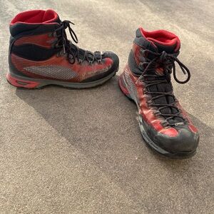La Sportiva Trango TRK GTX Hiking Boots Men’s Red And Black Size 10.5